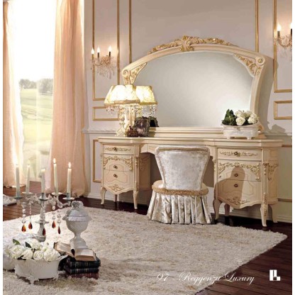 Туалетный столик с патиной и позолотой Reggenza