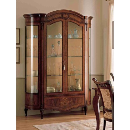 2-х створчатый сервант на резных ножках Reggenza