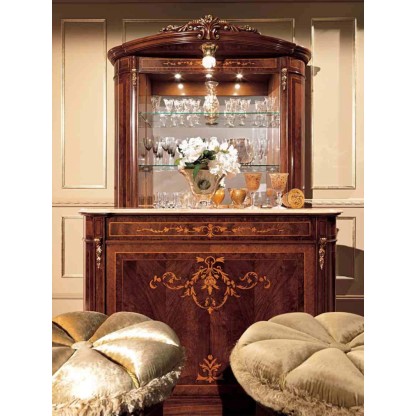 Бар с элементами инкрустации и резьбы Reggenza