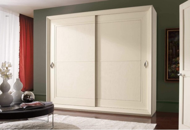 Патинированый шкаф - купе молочного цвета Тоday