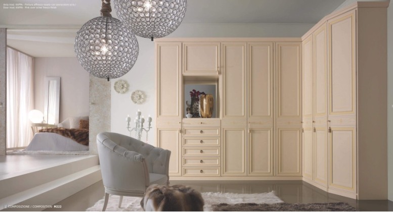 Шкаф в отделке розоватая фреска с верхним слоем охры Ferretti e Ferretti Morfeo