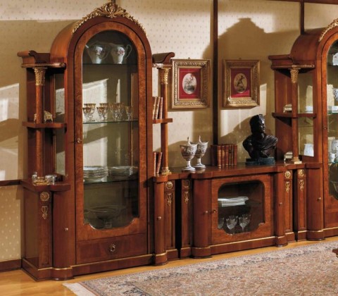 Сервант орехового цвета из Италии Roma