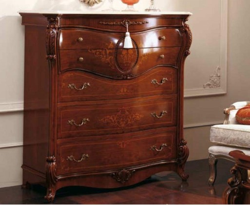 Резной комод из Италии Grilli - Corinzia antiquariato