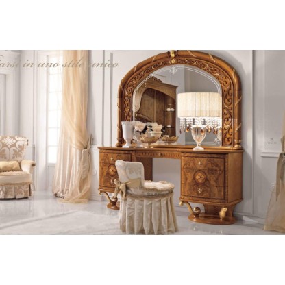 Туалетный столик столик с резьбой по контуру Jasmine